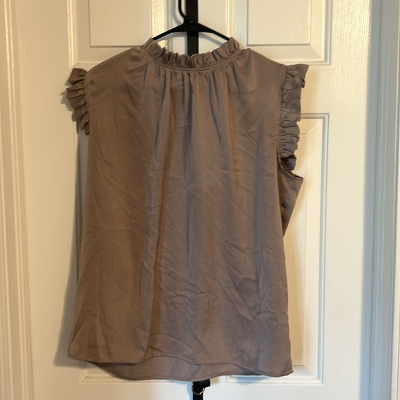 Beautiful work blouse - Picture 2 of 3